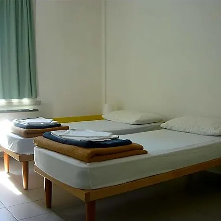奥斯特洛多慕斯奥古斯塔阿克莱亚旅舍 *