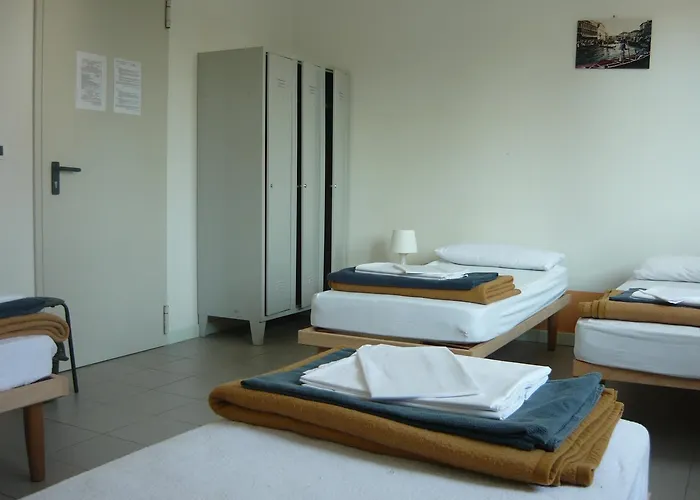 Domus Augusta Hostel *